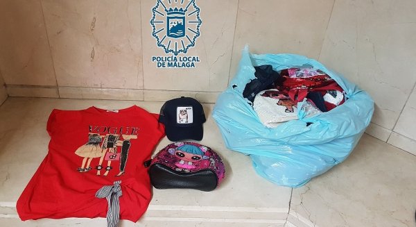 Denuncian a una peluquería y una tienda de ropa por atender sin cita previa