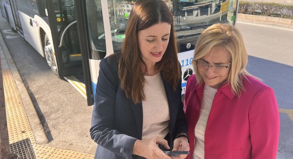 Fuengirola habilita una aplicación móvil y una web sobre el servicio gratuito de transporte urbano