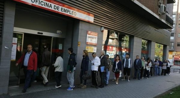 La provincia de Málaga suma 8.683 parados en abril y el total asciende a 192.403 desempleados