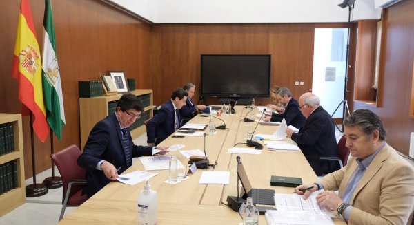 La Junta exige al Gobierno que aclare el criterio para el reparto del fondo de 16.000 millones de euros