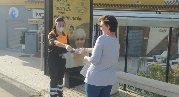 Rincón de la Victoria distribuye 12.000 mascarillas durante las dos próximas semanas en el municipio