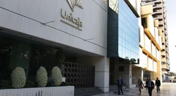 Unicaja Banco obtiene hasta marzo un beneficio neto de 46 millones de euros tras dotar 25 por el Covid-19