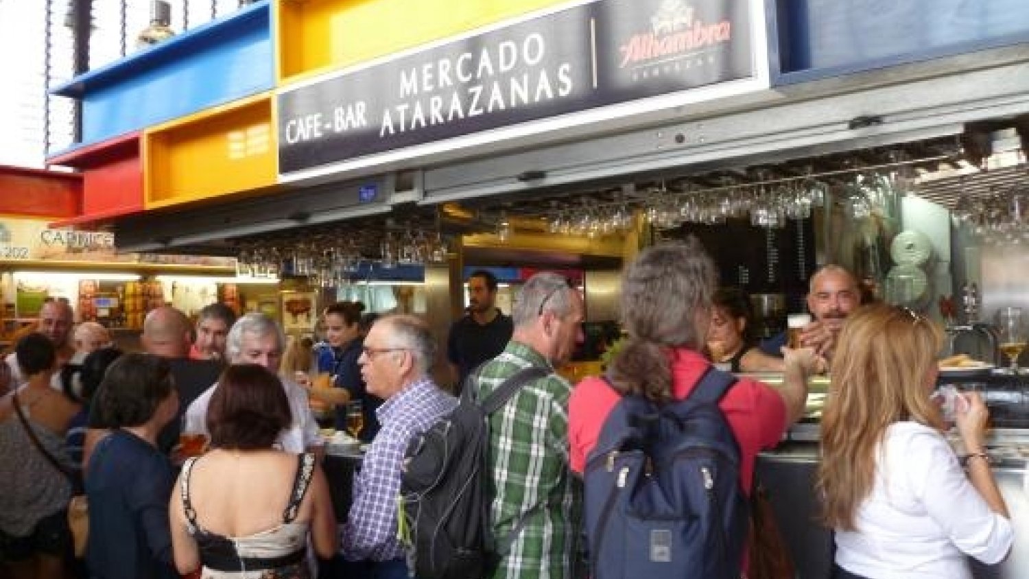 Los mercados de Atarazanas, Huelin y Bailén establecerán un aforo máximo y líneas de seguridad