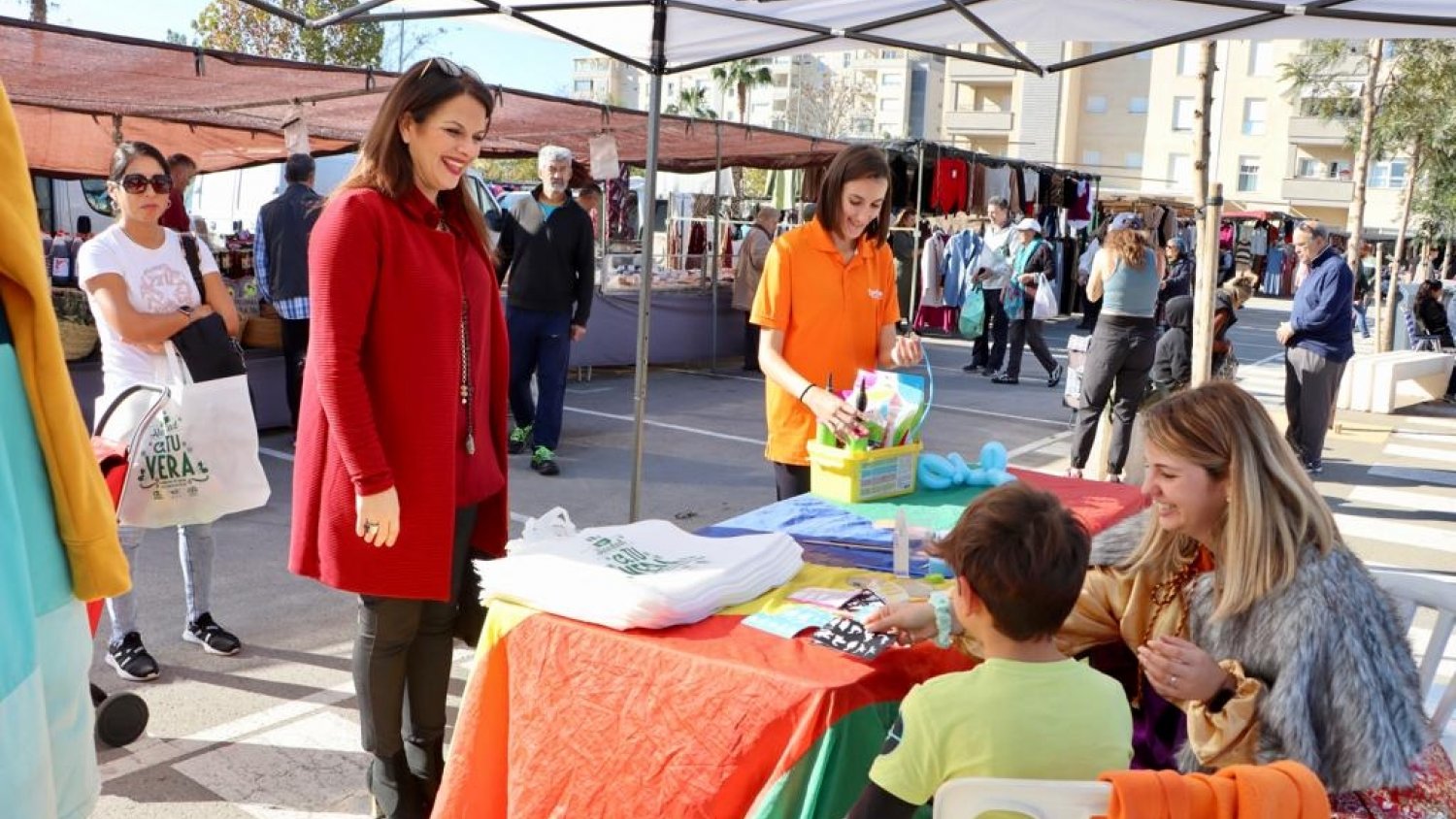 Rincón de la Victoria dinamiza los mercadillos municipales con actividades centradas en los más pequeños