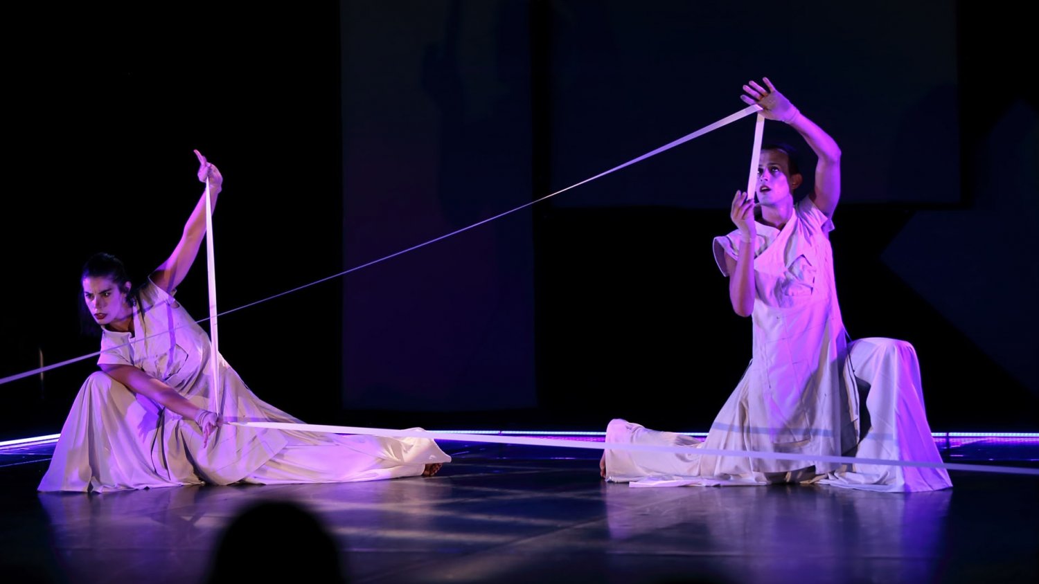 Espectáculos y mensajes de relevantes bailarines y coreógrafos para conmemorar a la danza