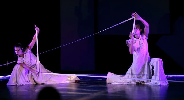 Espectáculos y mensajes de relevantes bailarines y coreógrafos para conmemorar a la danza