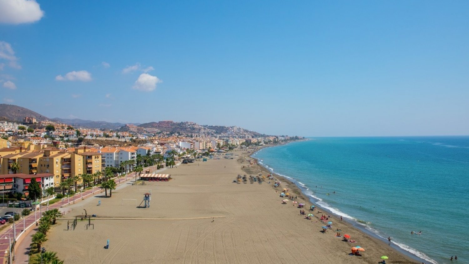 Rincón de la Victoria pide suprimir el canon para los servicios de playas de cara a la temporada estival
