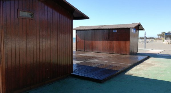 Torremolinos continúa con los trabajos para la puesta a punto de todas las playas del municipio
