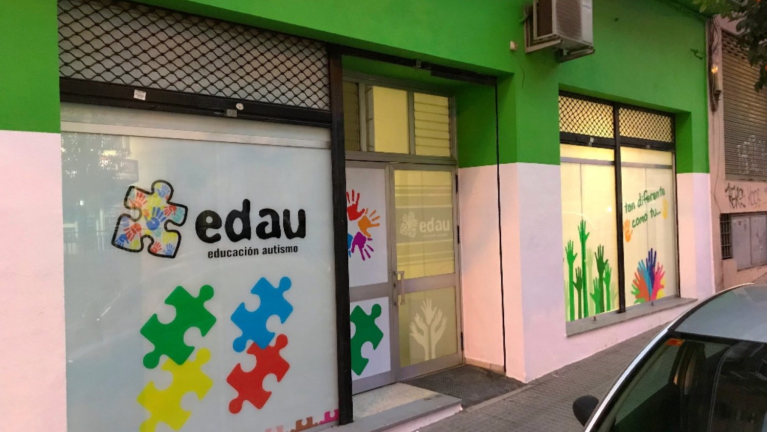 Diputación y Edau desarrollan un programa de atención telefónica para atender a personas con autismo