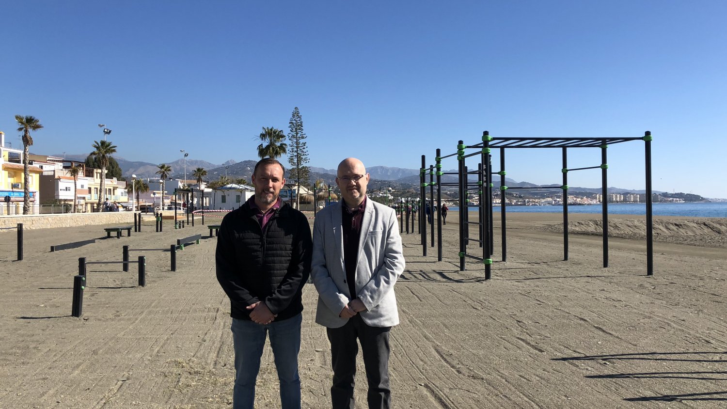 Vélez-Málaga trabaja para la eliminación del canon de los servicios de playa a los chiringuitos