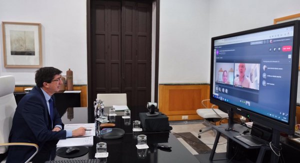 Marín destaca la ayuda de las Cámaras de Comercio para abordar el nuevo modelo turístico tras la crisis