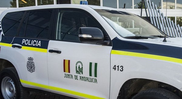 Detenidos en Nerja tras sustraer a su hijo de siete años, tutelado por la Junta