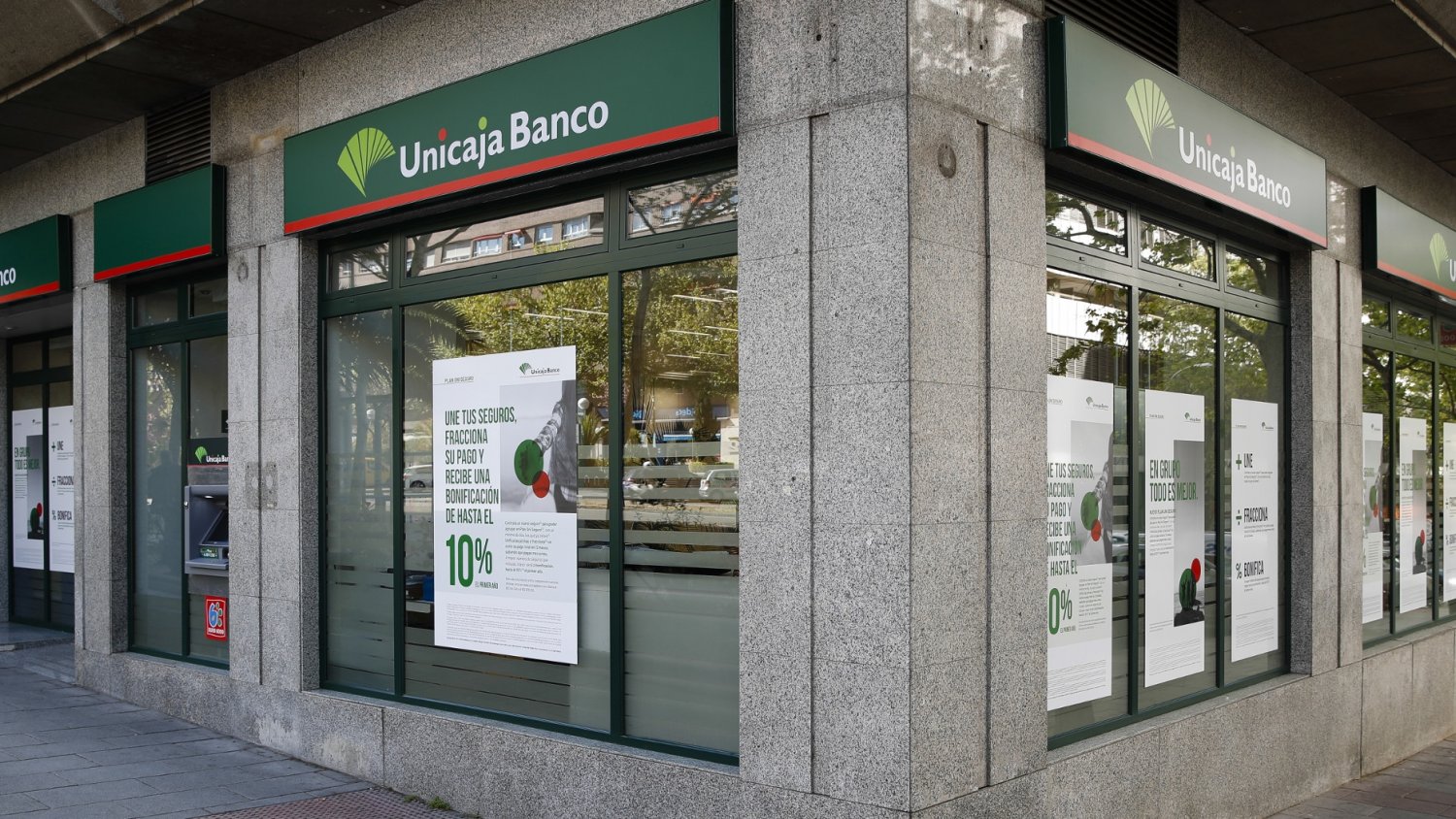 Unicaja Banco vuelve a adelantar el cobro de las pensiones y de la prestación por desempleo