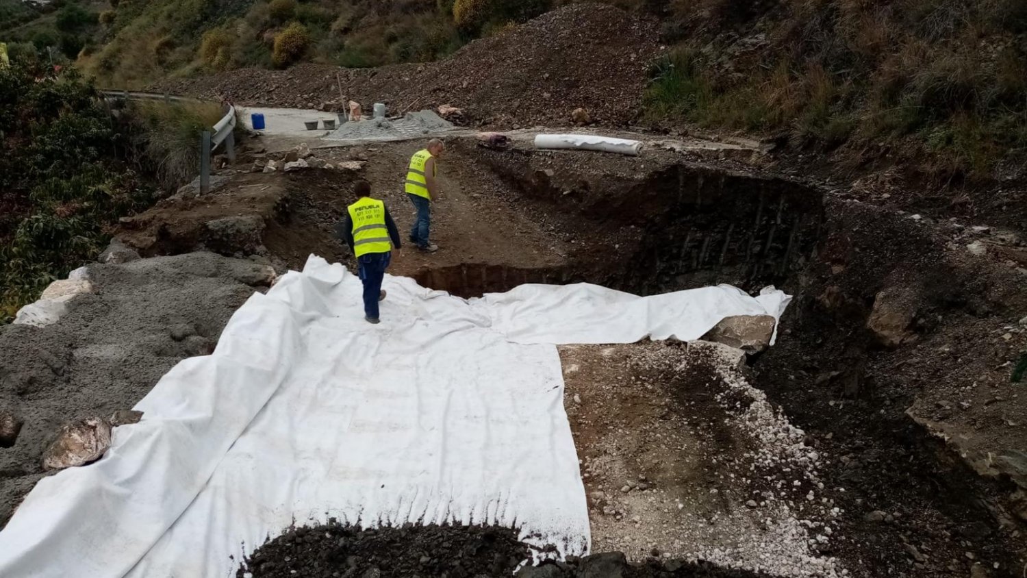 Concluye la reparación del hundimiento de la carretera entre El Borge y Almáchar
