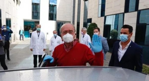 Francisco de la Torre recibe el alta hospitalaria y seguirá con su recuperación en su domicilio