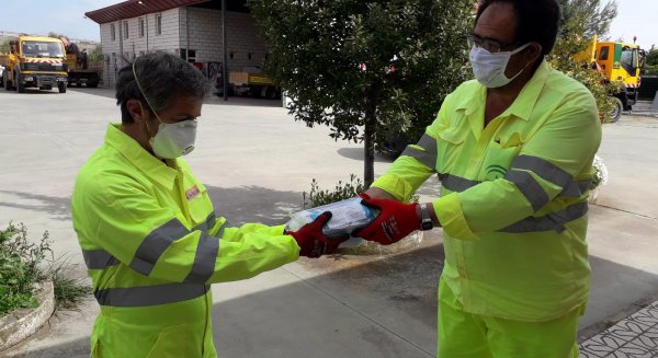 La Consejería de Fomento entrega 4.000 mascarillas en sus centros de conservación de carreteras