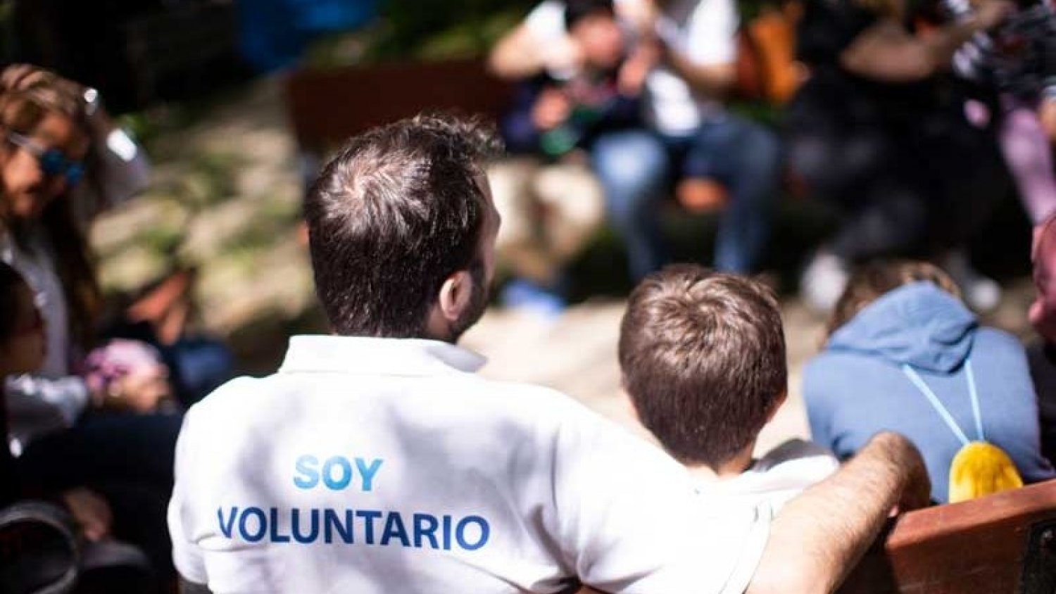 Unos 535 voluntarios atienden llamadas, reparten alimentos o realizan seguimiento a mayores en Málaga