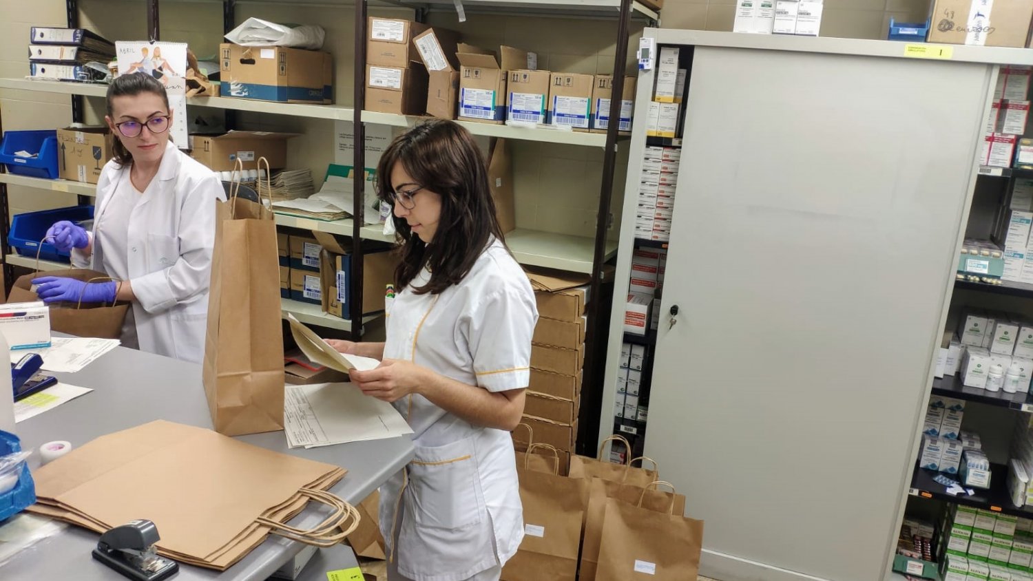 El Hospital Costa del Sol activa un servicio de dispensación de medicamentos hospitalarios a domicilio