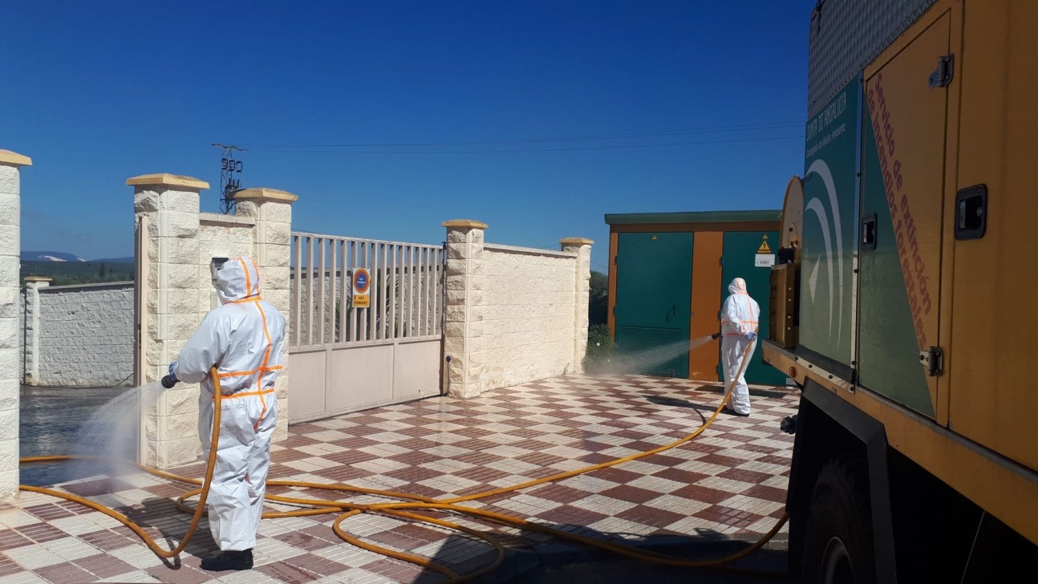 El Infoca inicia los trabajos de desinfección por Covid-19 en la provincia de Málaga