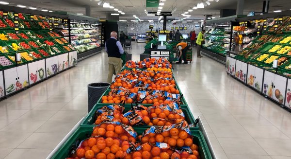 Los comercios autorizados a prestar servicio en el estado de alarma podrán abrir Jueves y Viernes Santo