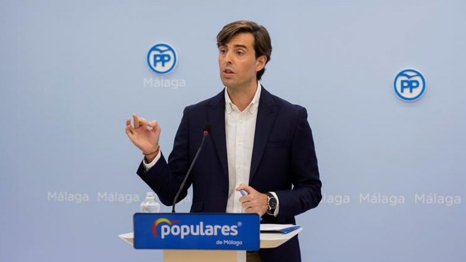 Montesinos pide a diputados malagueños de otros partidos que apoyen la paga extra para los sanitarios