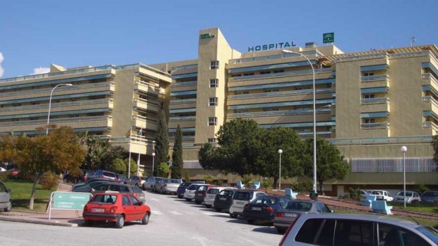 Un joven de 23 años, primer paciente con coronavirus que pasa de UCI a planta en el Hospital Costa del Sol