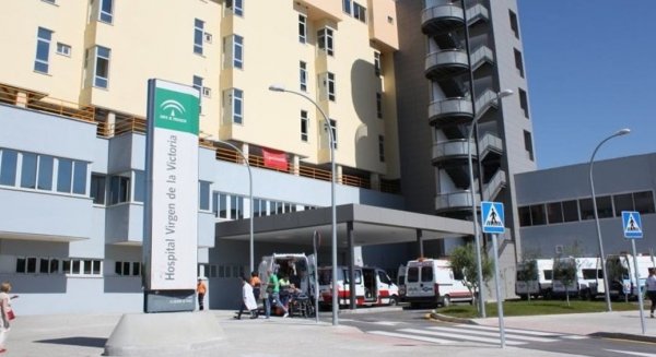 Un hombre de 57 años ha sido el primer paciente de coronavirus extubado en la UCI del Clínico
