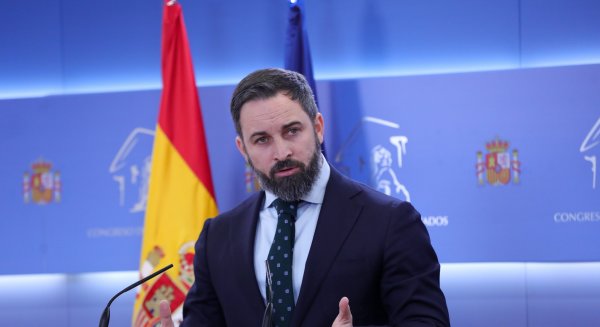 Abascal pide la dimisión del Ejecutivo y la creación de un Gobierno de Emergencia para hacer frente al Covid19