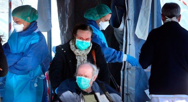 El Colegio de Enfermería denuncia al SAS por la falta de material y lentitud en la realización de test a sanitarios