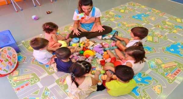 La Junta de Andalucía estipula una ayuda de más de 15 millones al mes para las Escuelas Infantiles
