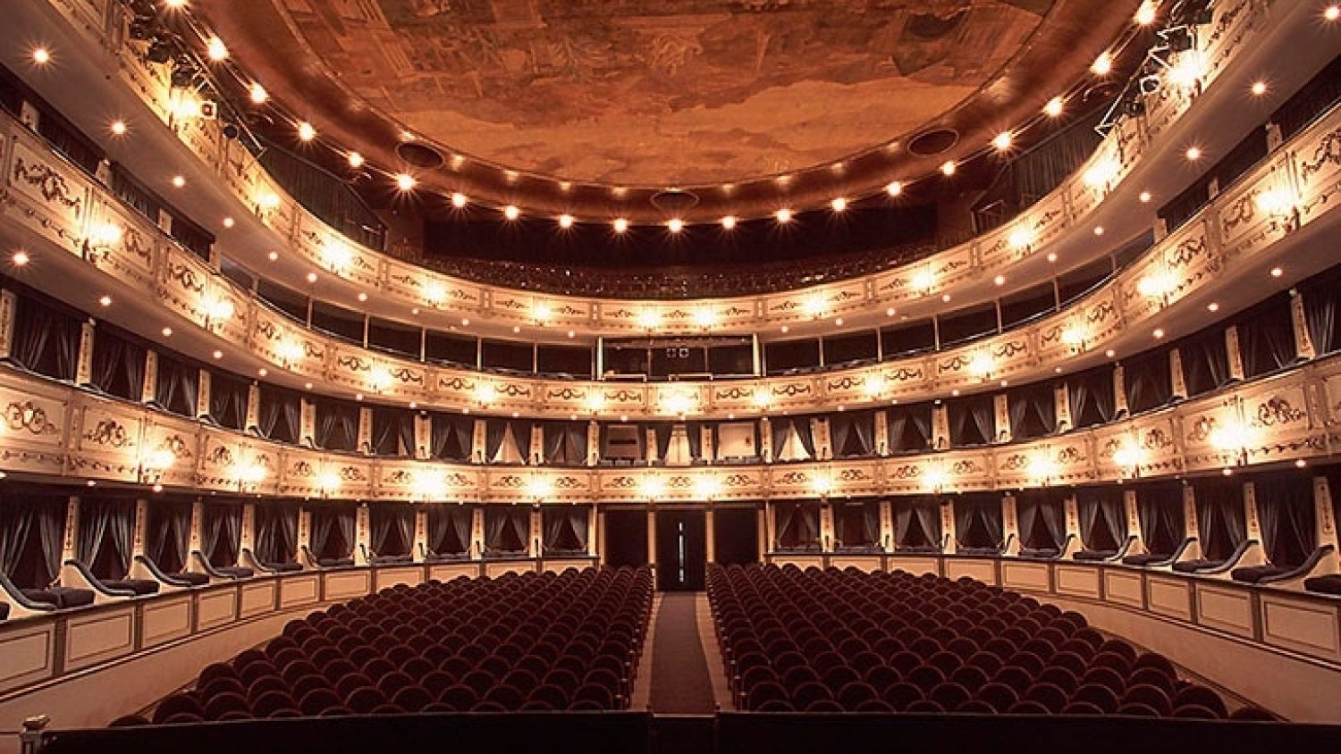El Teatro Cervantes de Málaga suspende la programación prevista hasta el 16 de mayo