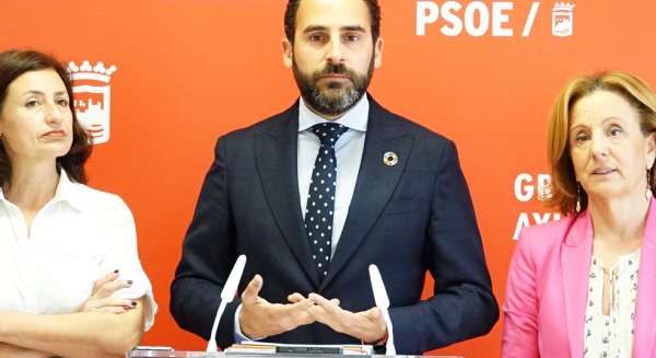 Daniel Pérez censura que se realicen ERTE en contratas dependientes del Ayuntamiento de Málaga