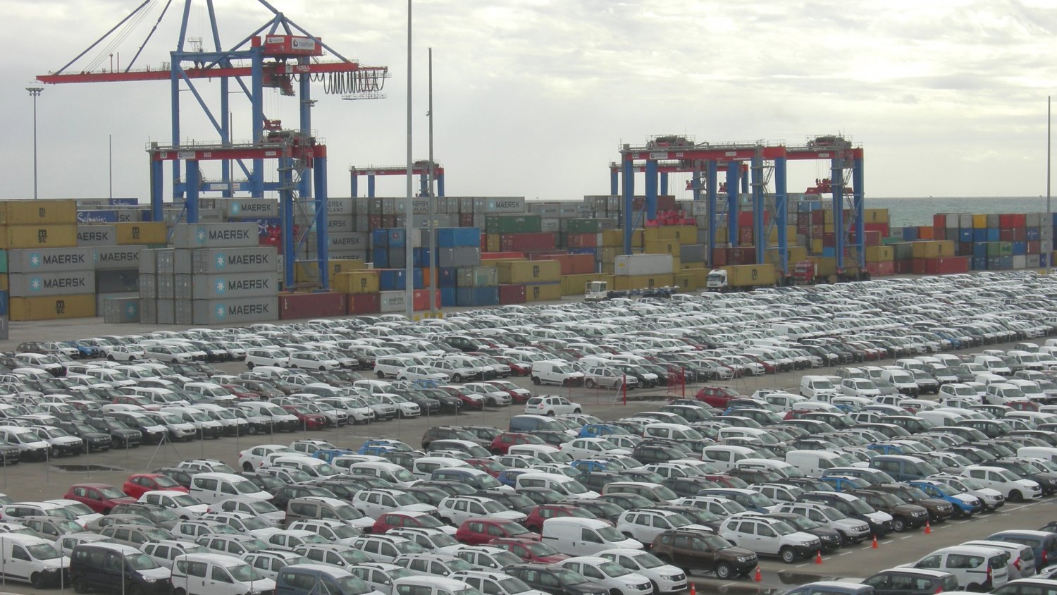 El Puerto de Málaga mantiene su operativa logística y recibirá 12 buques de mercancías del 23 al 30 de marzo