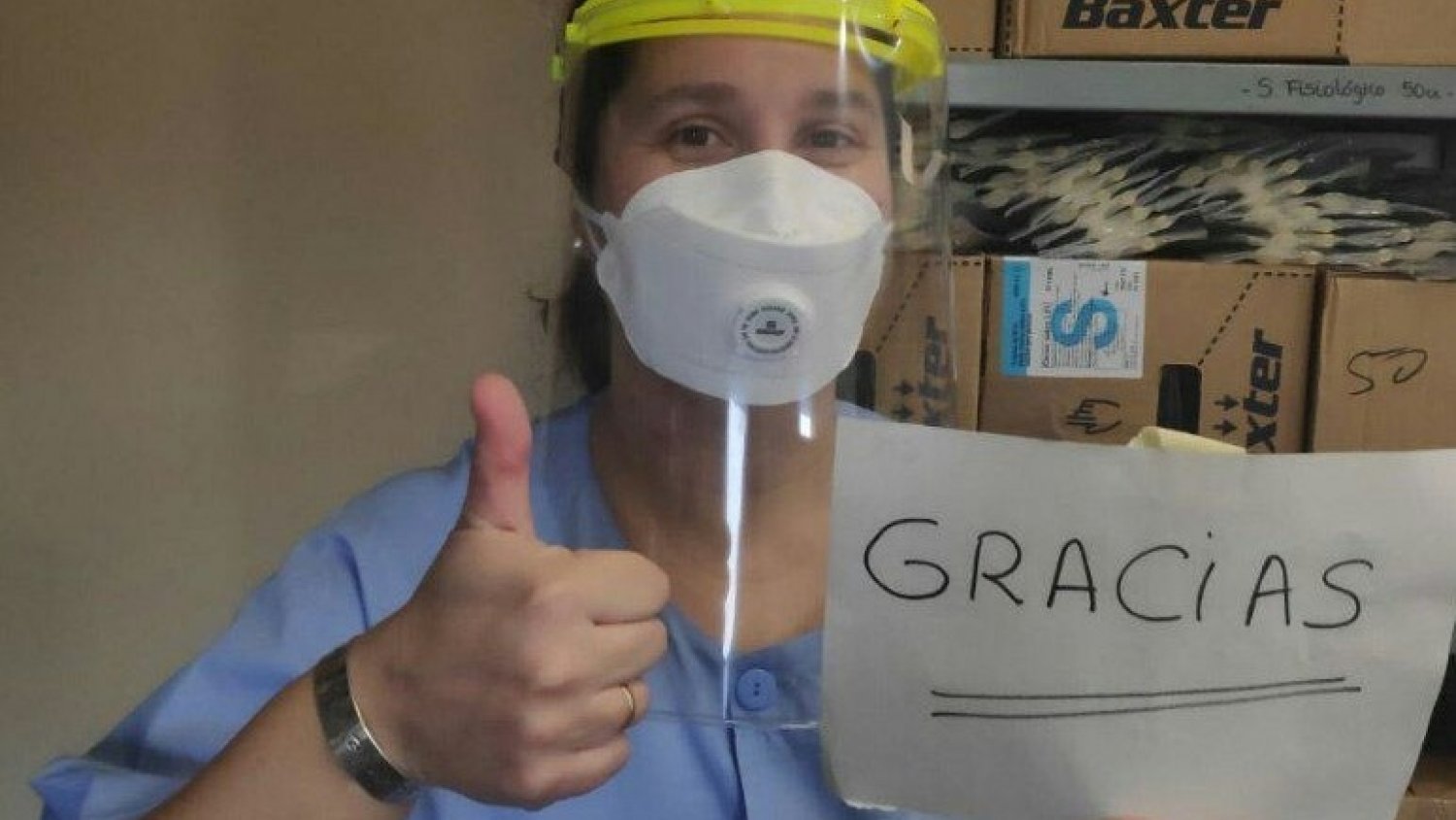 Treinta voluntarios fabrican más de 300 viseras de acetato que el SMM reparte en los hospitales de Málaga