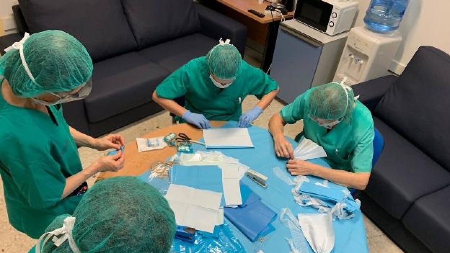 La Junta desbloquea la adquisición de otros tres millones de mascarillas contra el Covid-19