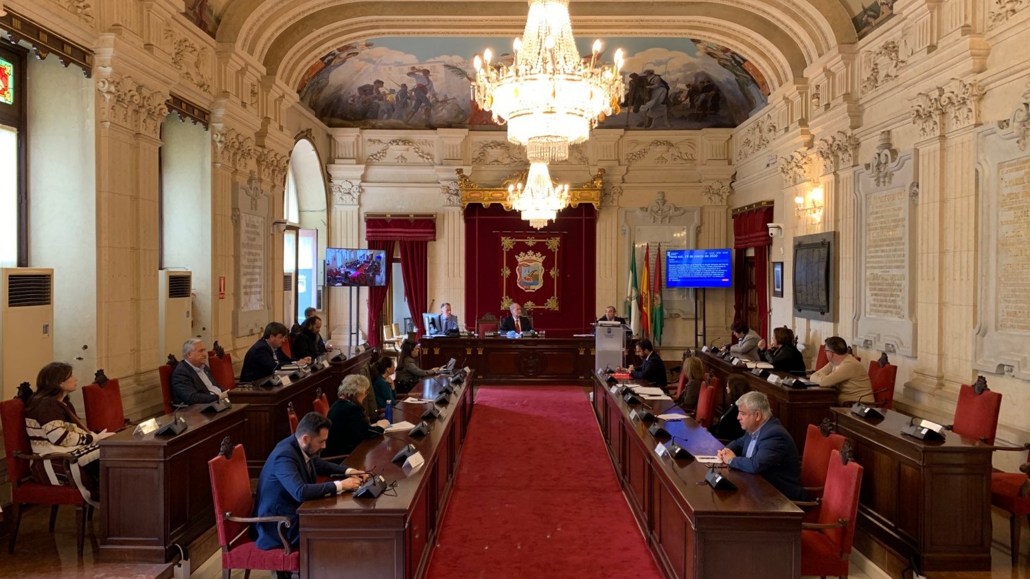 El pleno del Ayuntamiento aprueba por unanimidad la creación de empresa municipal 'Limpieza de Málaga'