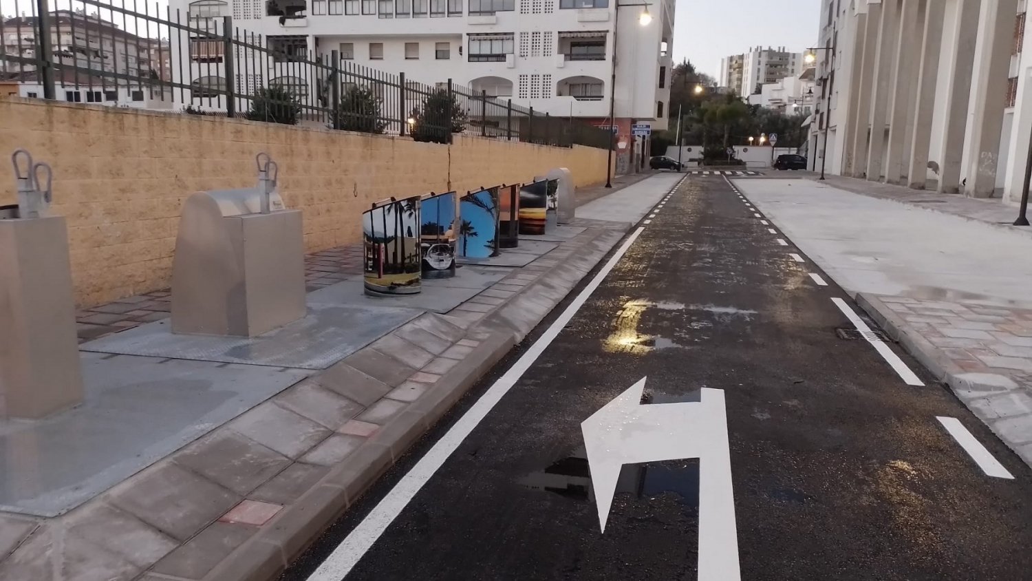 Fuengirola abre al tráfico la calle Feria de San Fermín tras su remodelación integral
