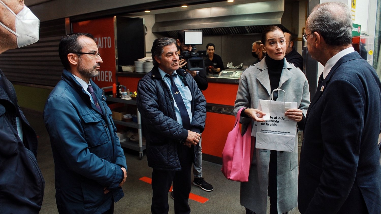 El Ayuntamiento avanza en su objetivo de hacer los mercados municipales espacios sostenibles