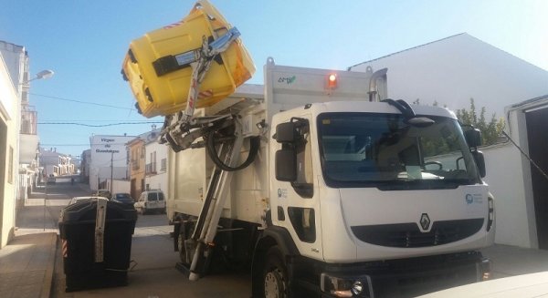 La Diputación mantiene sin alteraciones la recogida de basura en los 91 municipios que gestiona en la provincia