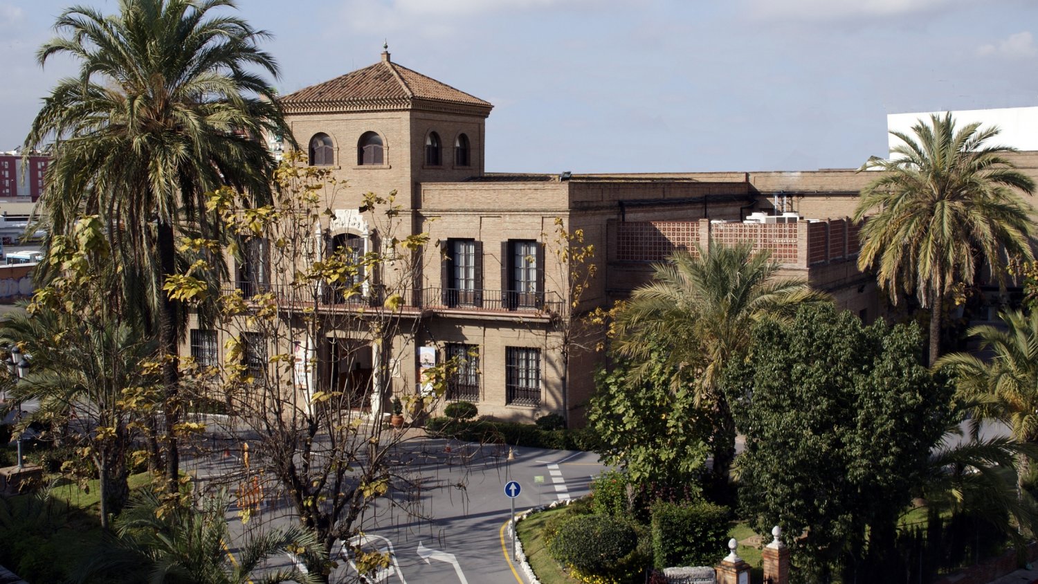 El Colegio de Médicos impulsa la creación de una bolsa de voluntariado médico ante el COVID-19