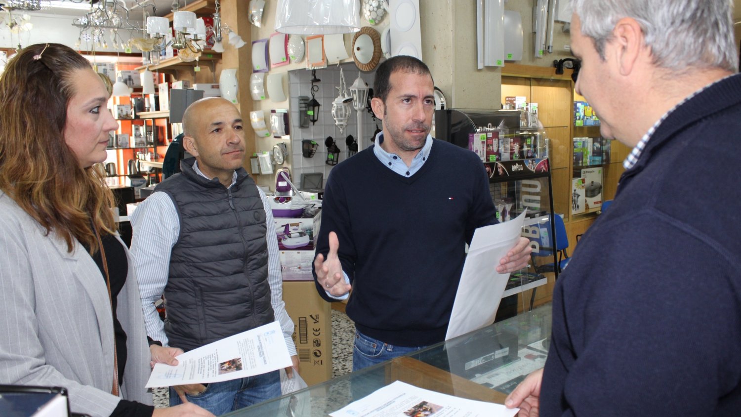 Fuengirola concienciará sobre el correcto uso de las islas ecológicas y contenedores de reciclaje