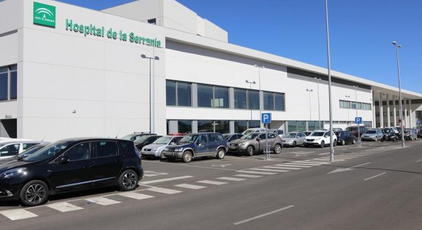 Adelante pide que todos los autobuses interurbanos de la Serranía de Ronda paren en el Hospital
