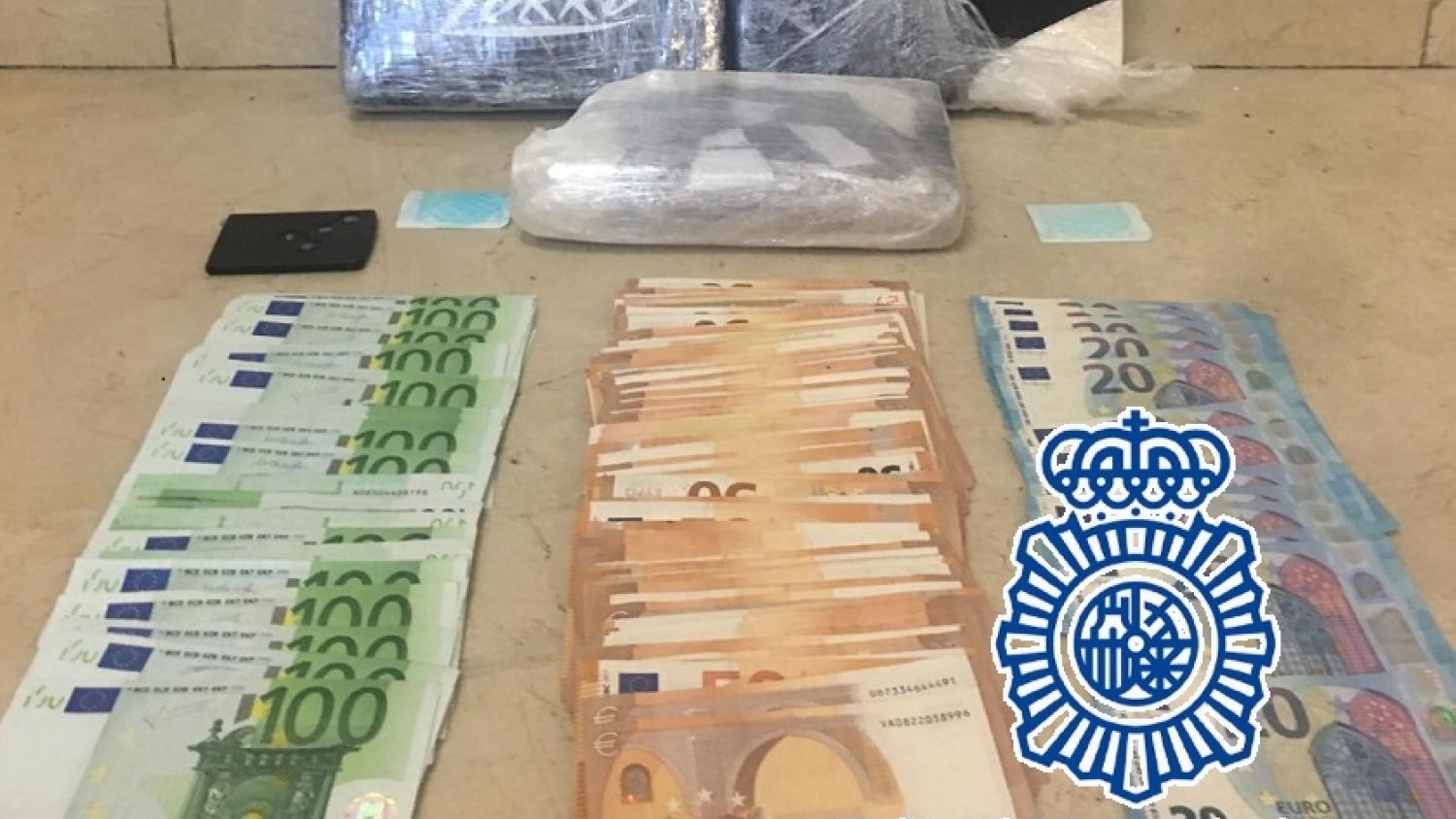 Detenidos en un control en la estación de autobuses de Málaga con tres kilos de cocaína en una mochila