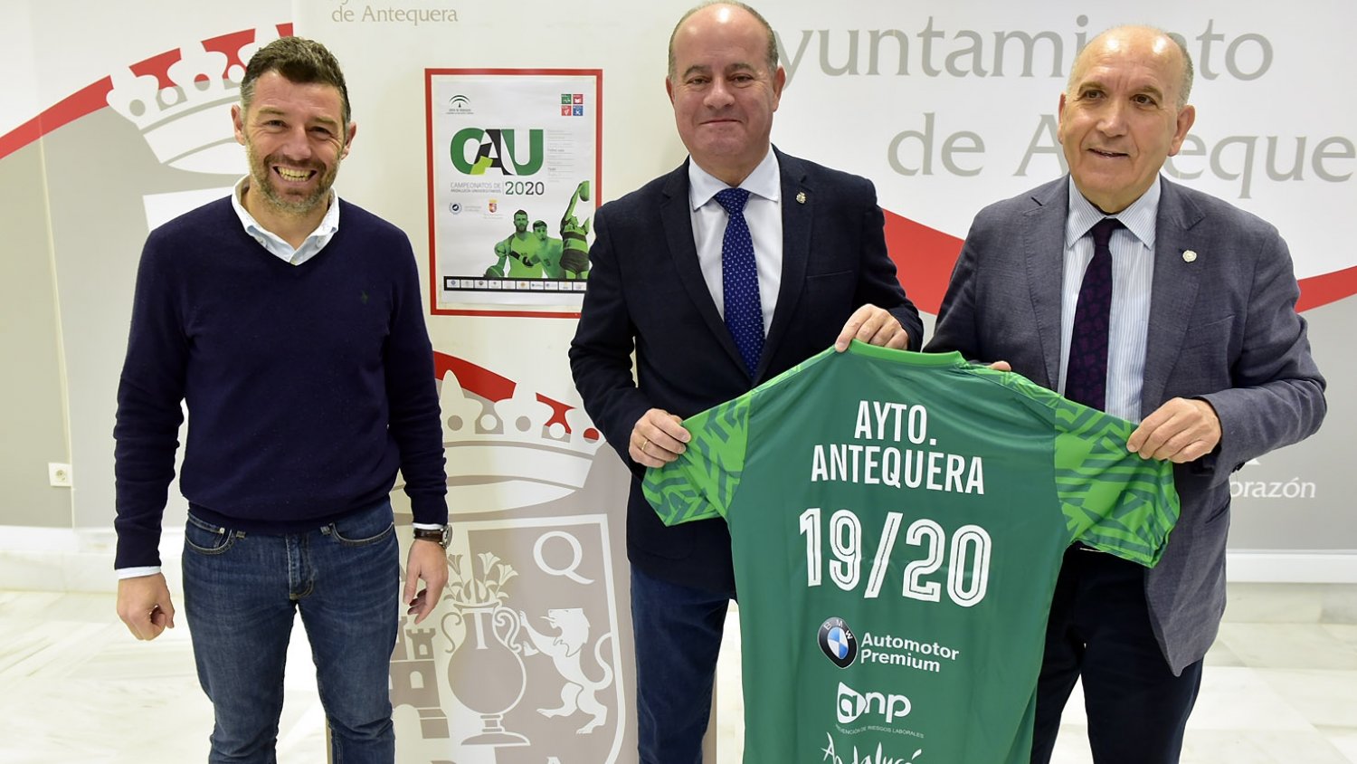 Los Campeonatos de Andalucía Universitarios de Fútbol Sala y Pádel traerán a Antequera unos 400 deportistas