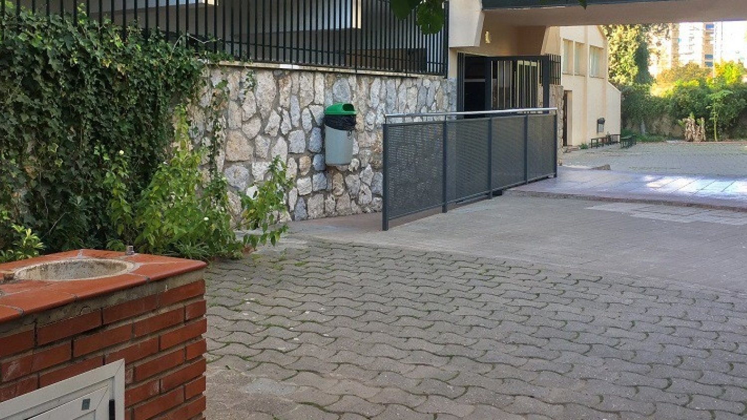 Una joven de 17 años, nuevo caso de coronavirus en Málaga
