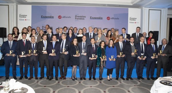 La banca privada de Unicaja Banco reconocida como la mejor cartera de fondos conservadora
