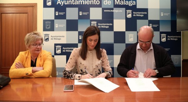 El Ayuntamiento de Málaga firma un convenio para seguir impulsando la red 'Málaga sin gluten'
