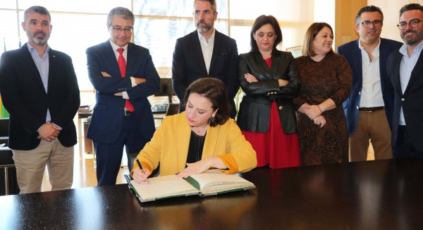 El Gobierno ofrece a De la Torre y Salado reforzar la cooperación institucional desde la lealtad