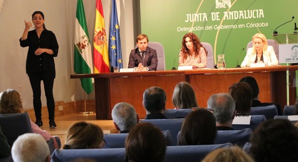 La Junta concede subvenciones destinadas a formación y estudios en materia de violencia de género