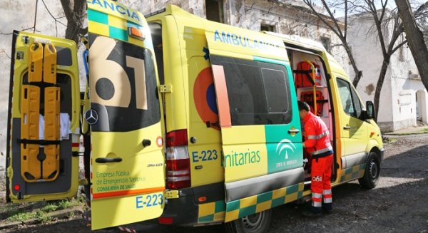 Los centros coordinadores del 061 atienden 37.272 llamadas en el puente de Andalucía
